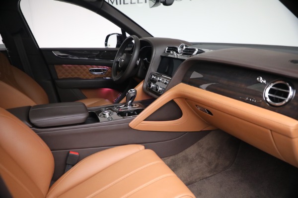 Used 2021 Bentley Bentayga Speed for sale $139,900 at Alfa Romeo of Westport in Westport CT 06880 26