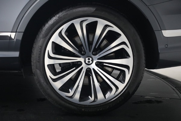 Used 2026 Bentley Bentayga EWB Azure V8 for sale $279,900 at Alfa Romeo of Westport in Westport CT 06880 15