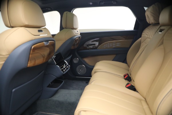 Used 2026 Bentley Bentayga EWB Azure V8 for sale $279,900 at Alfa Romeo of Westport in Westport CT 06880 23