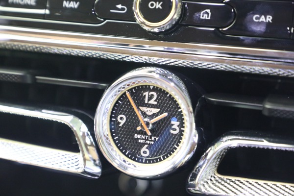 New 2027 Bentley Flying Spur Azure for sale $363,300 at Alfa Romeo of Westport in Westport CT 06880 24