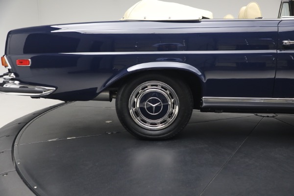 Used 1971 Mercedes-Benz 280SE 3.5 Cabriolet for sale $475,000 at Alfa Romeo of Westport in Westport CT 06880 20