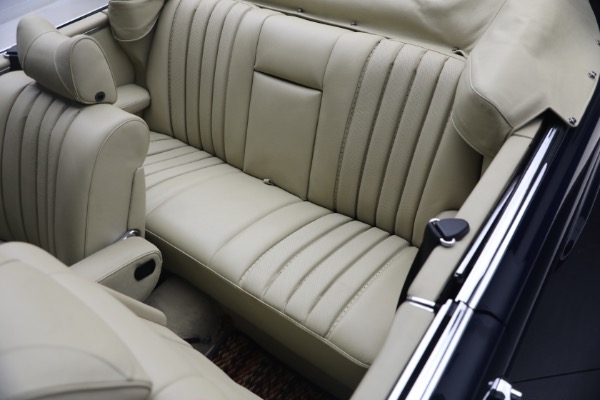 Used 1971 Mercedes-Benz 280SE 3.5 Cabriolet for sale $475,000 at Alfa Romeo of Westport in Westport CT 06880 28