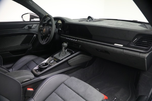 Used 2025 Porsche 911 GT3 RS for sale $479,900 at Alfa Romeo of Westport in Westport CT 06880 18