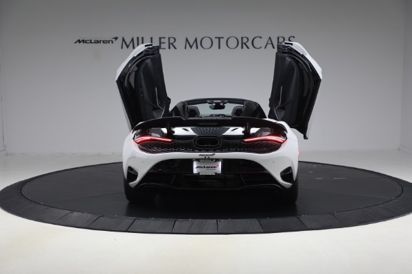 New 2027 McLaren 750S Spider Performance for sale $471,170 at Alfa Romeo of Westport in Westport CT 06880 16