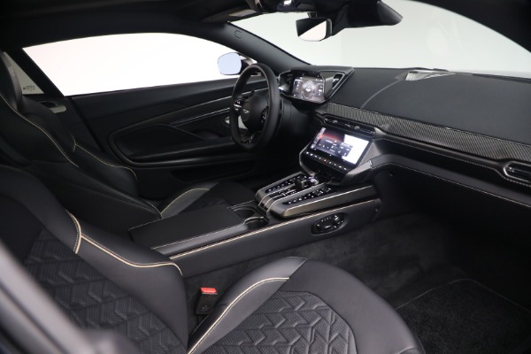 Used 2025 Aston Martin Vanquish for sale $415,900 at Alfa Romeo of Westport in Westport CT 06880 20