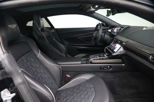 Used 2025 Aston Martin Vanquish for sale $415,900 at Alfa Romeo of Westport in Westport CT 06880 21