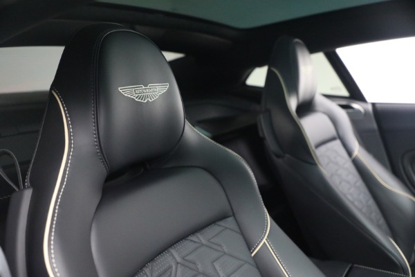 Used 2025 Aston Martin Vanquish for sale $415,900 at Alfa Romeo of Westport in Westport CT 06880 27