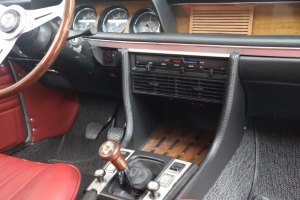 Used 1974 BMW 3.0CSi for sale $175,000 at Alfa Romeo of Westport in Westport CT 06880 26