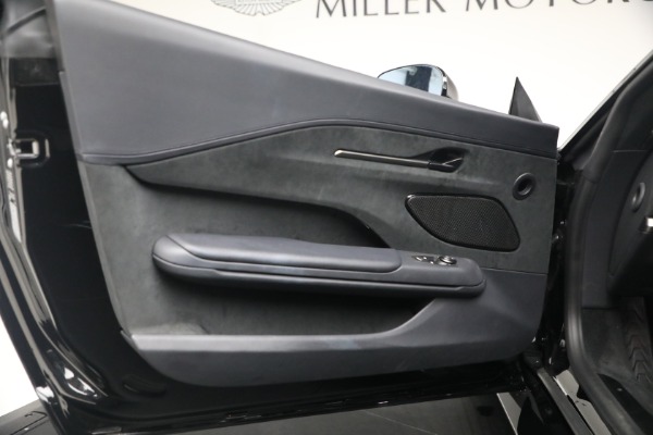 Used 2025 Aston Martin Vantage for sale $187,900 at Alfa Romeo of Westport in Westport CT 06880 16