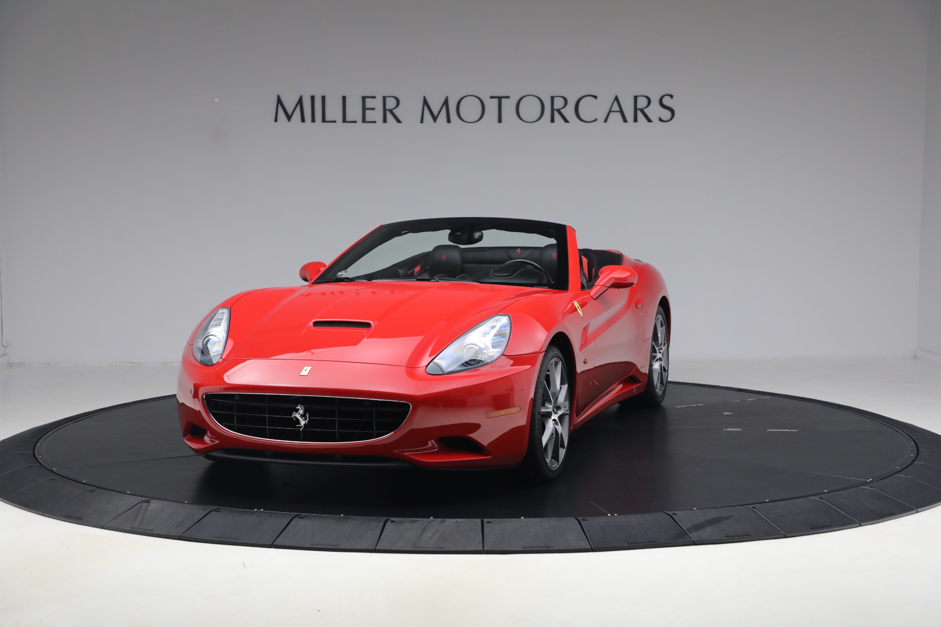 Used 2014 Ferrari California 30 for sale $115,900 at Alfa Romeo of Westport in Westport CT 06880 1