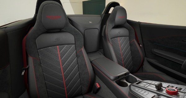 New 2026 Aston Martin Vantage S Roadster for sale $268,000 at Alfa Romeo of Westport in Westport CT 06880 12