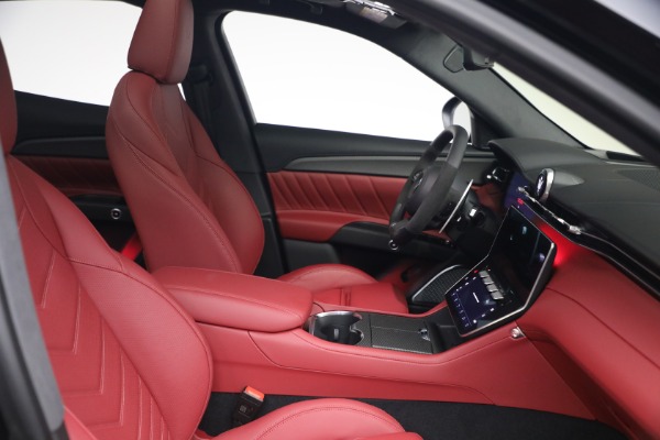 New 2027 Maserati Grecale Trofeo for sale $128,145 at Alfa Romeo of Westport in Westport CT 06880 12