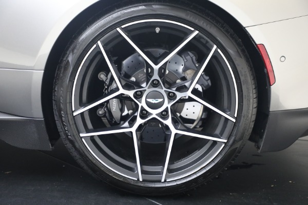 Used 2025 Aston Martin Vanquish for sale $429,900 at Alfa Romeo of Westport in Westport CT 06880 18