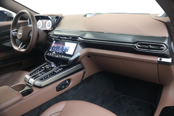 Used 2025 Aston Martin Vanquish for sale $429,900 at Alfa Romeo of Westport in Westport CT 06880 27