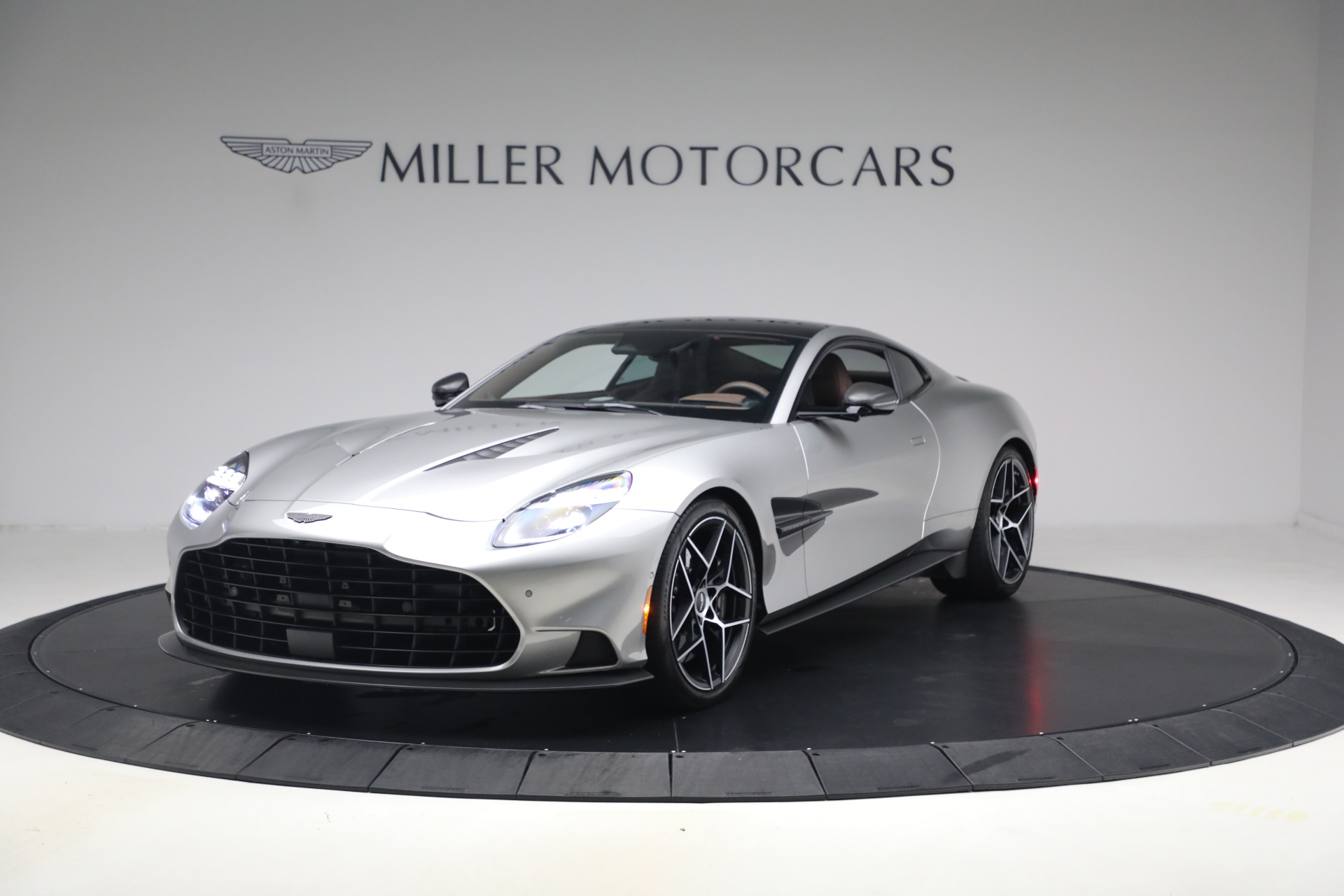 Used 2025 Aston Martin Vanquish for sale $429,900 at Alfa Romeo of Westport in Westport CT 06880 1