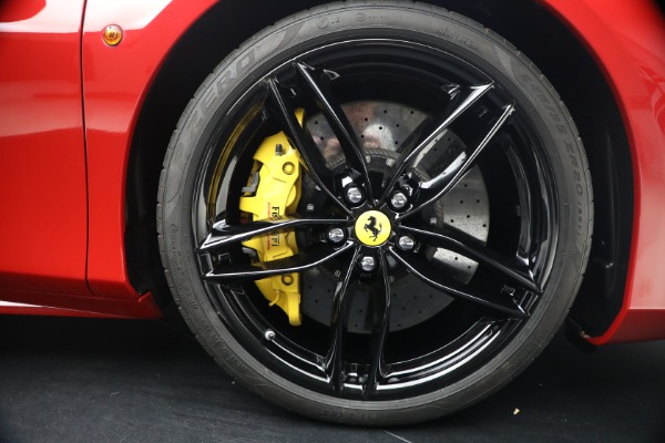 Used 2019 Ferrari 488 Spider for sale $419,900 at Alfa Romeo of Westport in Westport CT 06880 26