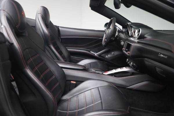 Used 2015 Ferrari California T for sale $139,900 at Alfa Romeo of Westport in Westport CT 06880 19