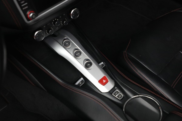Used 2015 Ferrari California T for sale $139,900 at Alfa Romeo of Westport in Westport CT 06880 23