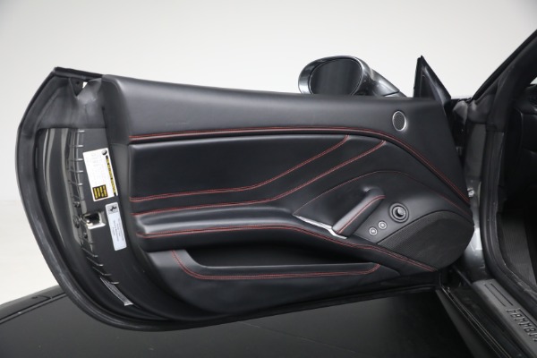 Used 2015 Ferrari California T for sale $139,900 at Alfa Romeo of Westport in Westport CT 06880 28