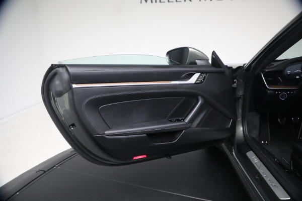 Used 2020 Porsche 911 Carrera 4S for sale $144,900 at Alfa Romeo of Westport in Westport CT 06880 27
