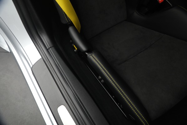 Used 2016 Porsche Cayman GT4 for sale $149,900 at Alfa Romeo of Westport in Westport CT 06880 21