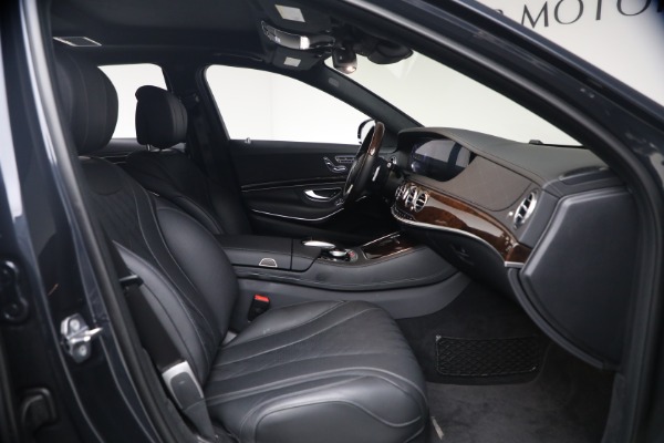Used 2019 Mercedes-Benz S-Class S 560 4MATIC for sale $49,900 at Alfa Romeo of Westport in Westport CT 06880 16