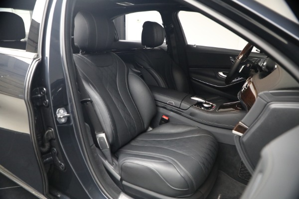 Used 2019 Mercedes-Benz S-Class S 560 4MATIC for sale $49,900 at Alfa Romeo of Westport in Westport CT 06880 17