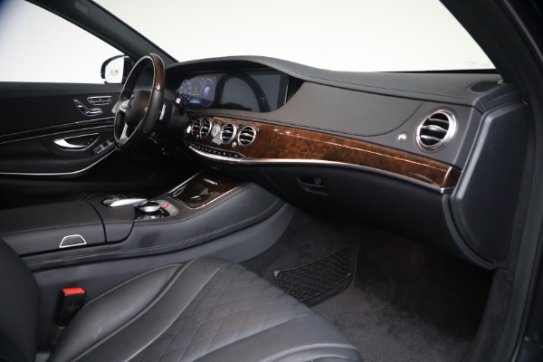 Used 2019 Mercedes-Benz S-Class S 560 4MATIC for sale $49,900 at Alfa Romeo of Westport in Westport CT 06880 18