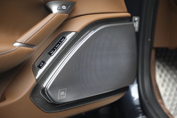 Used 2025 Ferrari Roma Spider for sale $309,900 at Alfa Romeo of Westport in Westport CT 06880 25