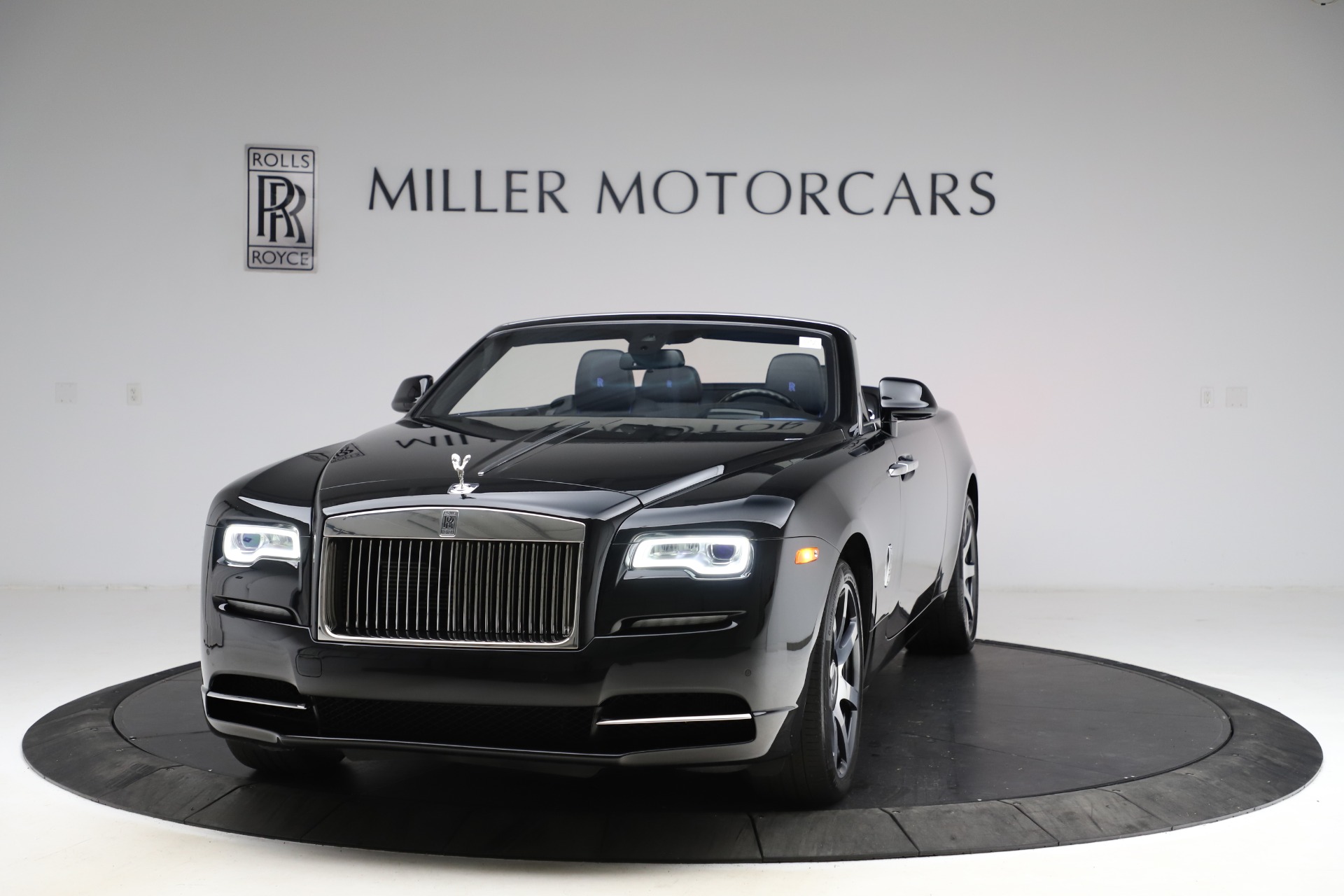 Used 2017 Rolls-Royce Dawn for sale $239,900 at Alfa Romeo of Westport in Westport CT 06880 1