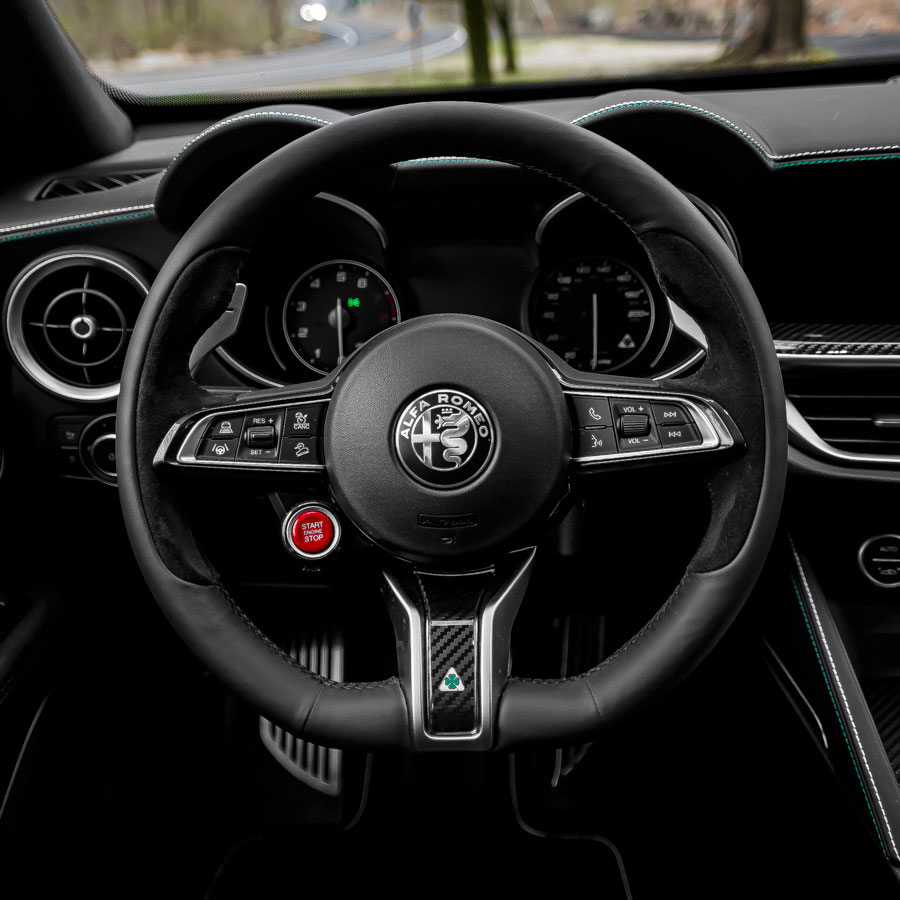 Stelvio Quadrifoglio Steering Wheel